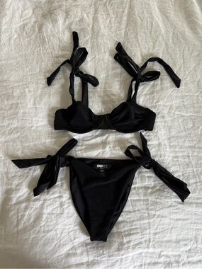 Beach Riot Blair Underwire Bikini Top And Philippa Swim Bottoms Medium EUC
